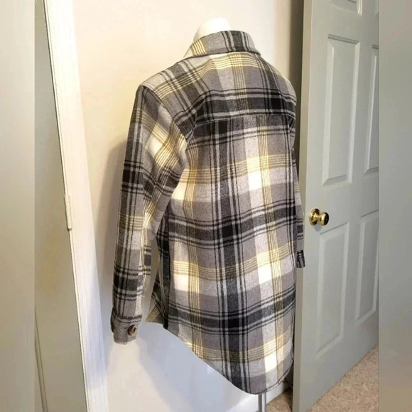 Old Navy Button Down Plaid Shacket Slightly Oversized Jacket(S) - Picture 5 of 11